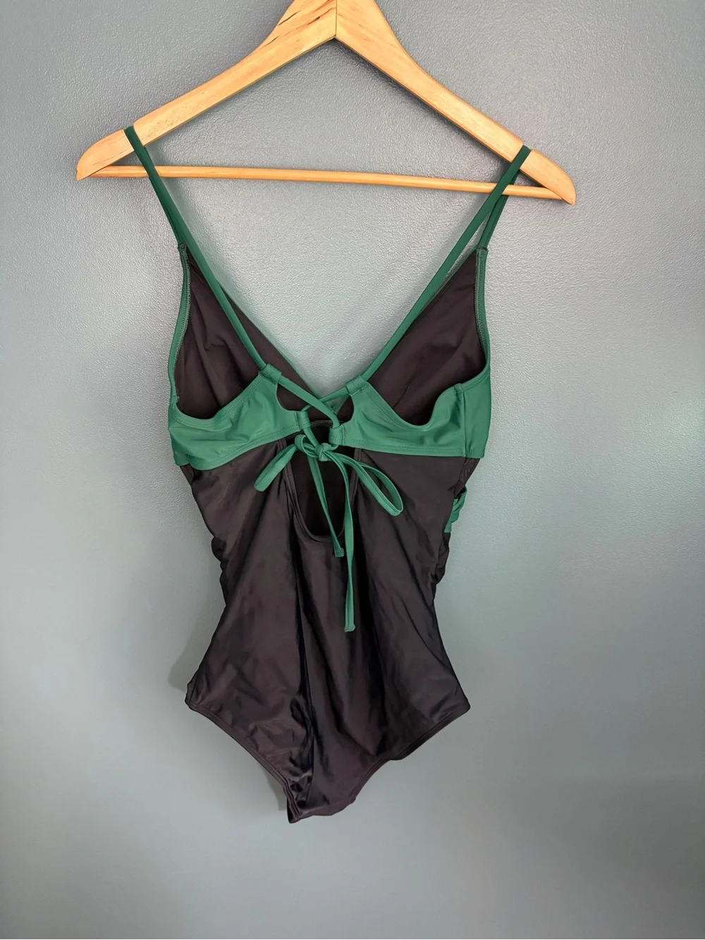 Cupshe NWT Green & Black Tummy Control Cut-Out One-Piece Swimsuit LT Large Tall